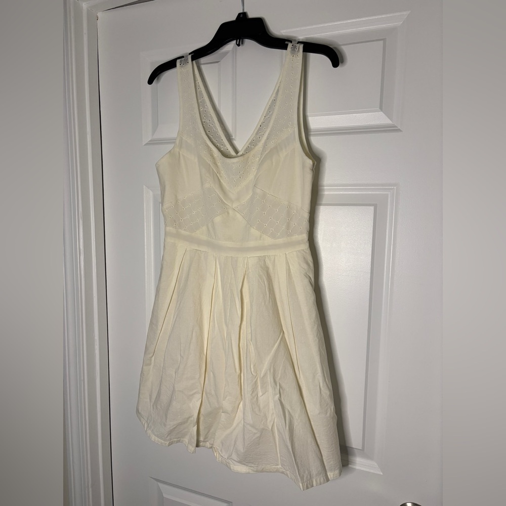 American Eagle Ivory Eyelet Dress Size 6 Cottagecore Fit & Flare